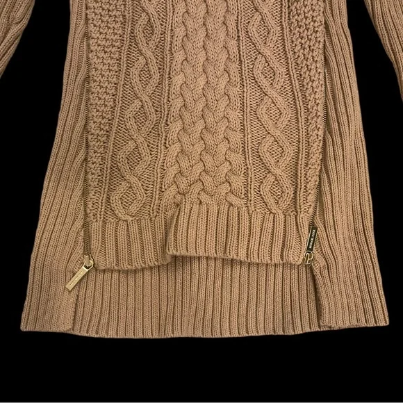 Beautiful Michael Kors Knit Sweater - Picture 5 of 5